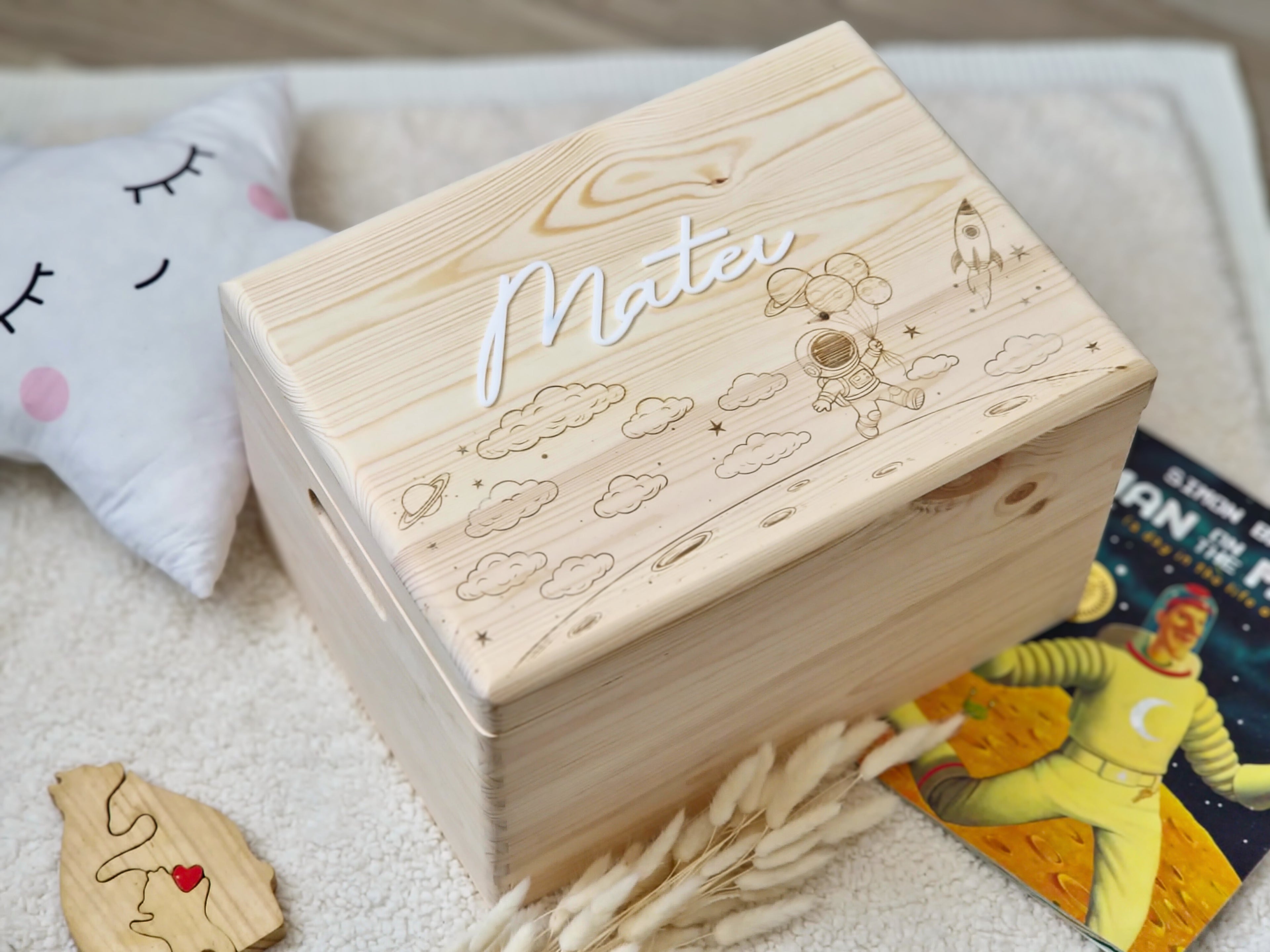 Cutie amintiri Astronaut