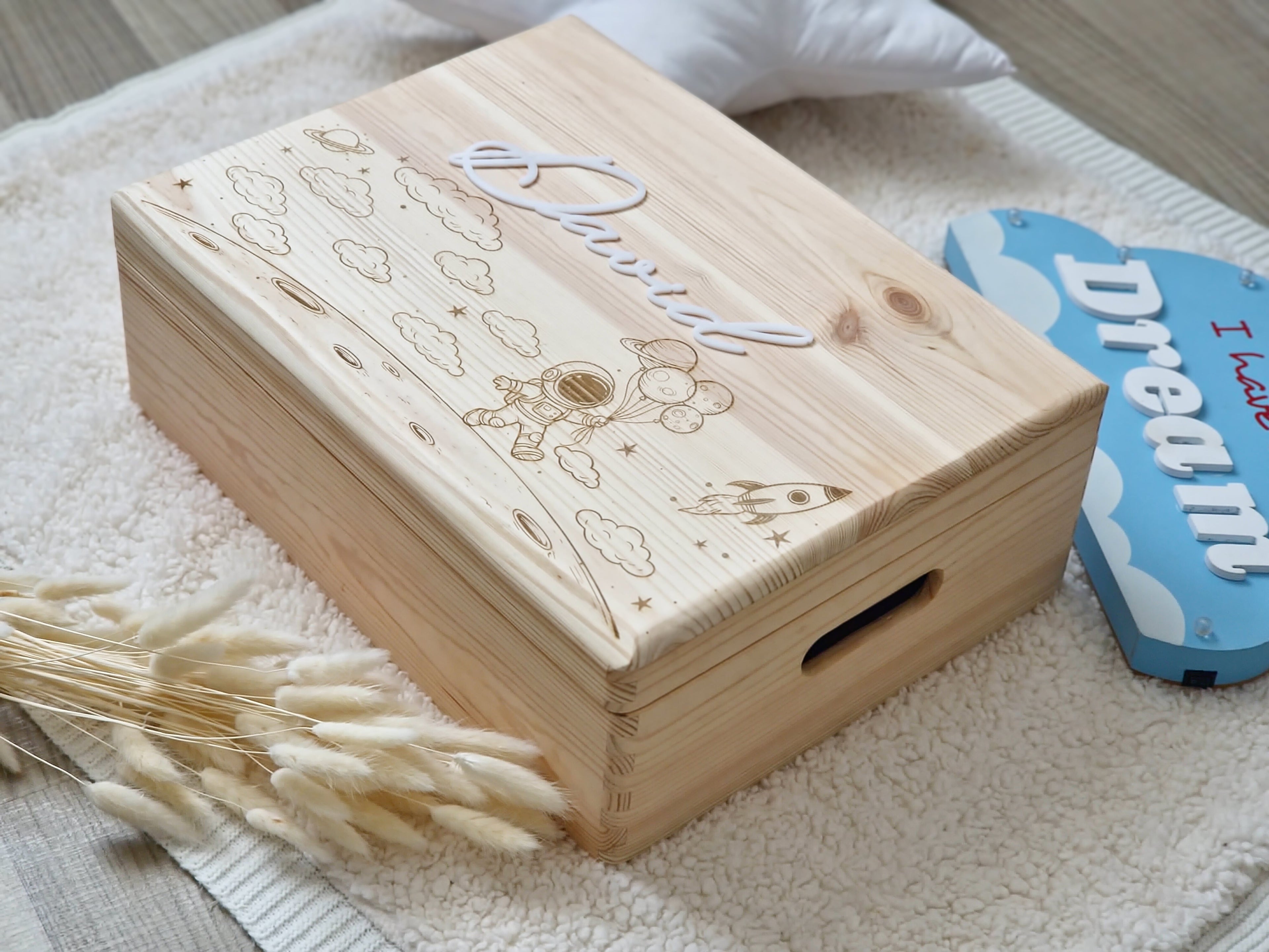 Cutie amintiri Astronaut