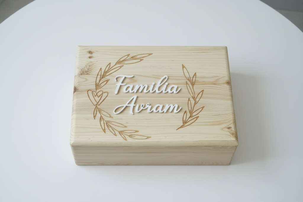 Cutie din lemn natur pentru amintiri – Model de familie