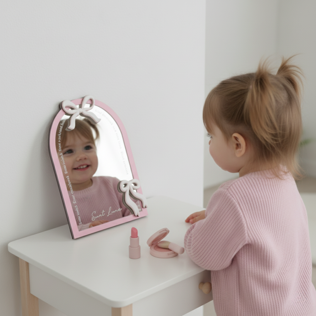 Oglindă Personalizată „Cuvinte Magice” – Model cu Fundițe – Cadou Fetițe