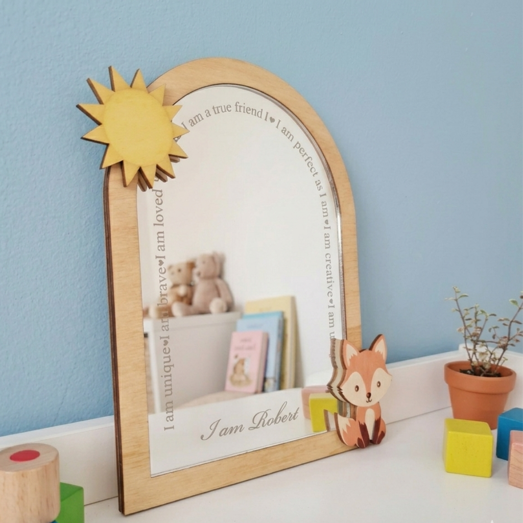Oglindă Personalizată „Cuvinte Magice” – Cadou pentru Copii – Oglindă Sigură cu Vulpiță
