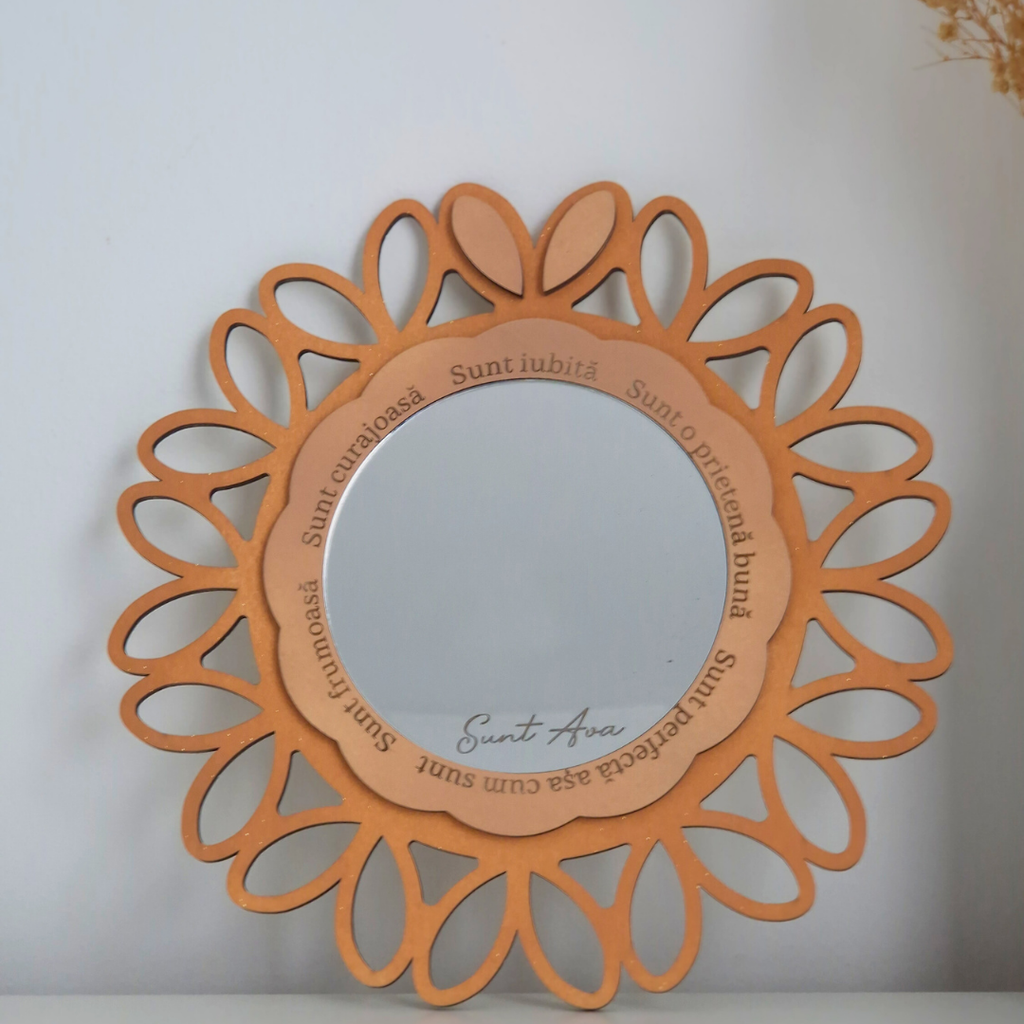 Oglindă Personalizată „Șoapte de Încredere” – Design Floral – Cadou pentru Fetițe