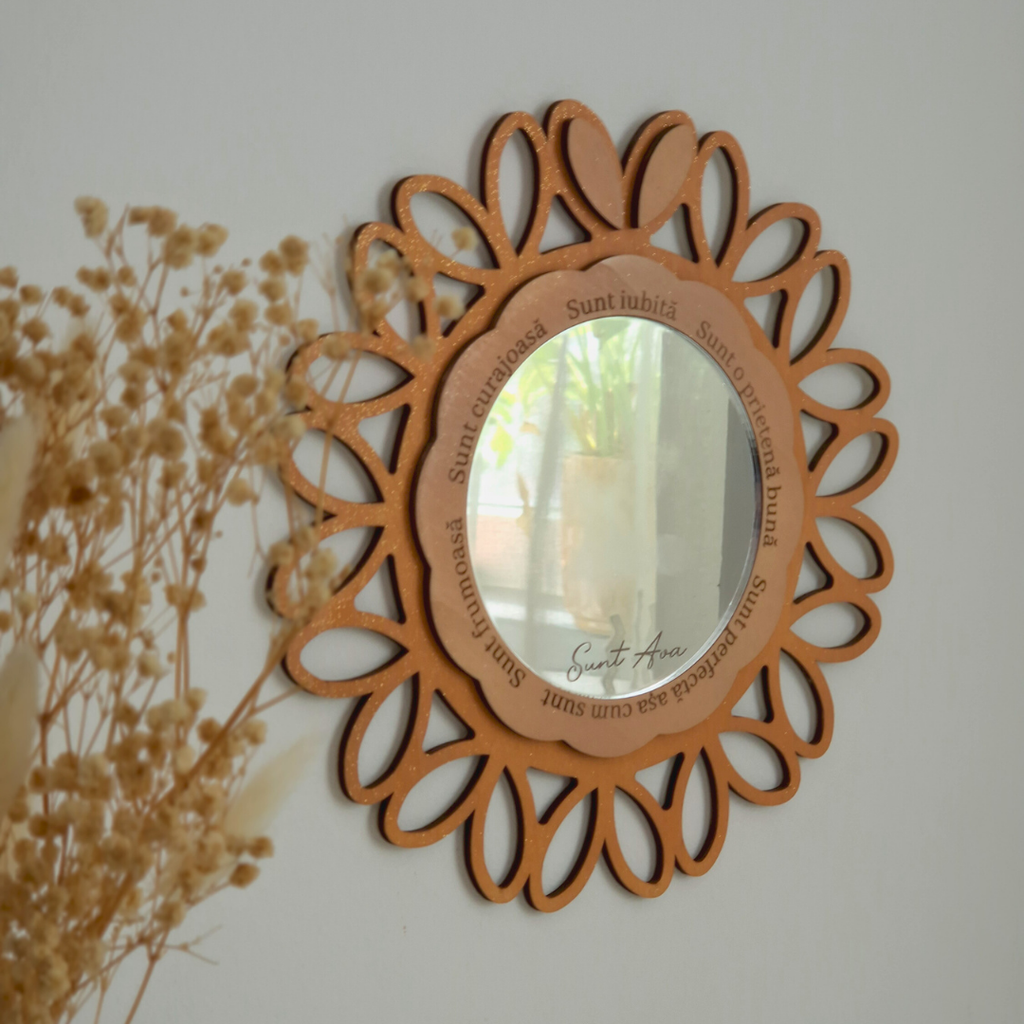 Oglindă Personalizată „Șoapte de Încredere” – Design Floral – Cadou pentru Fetițe