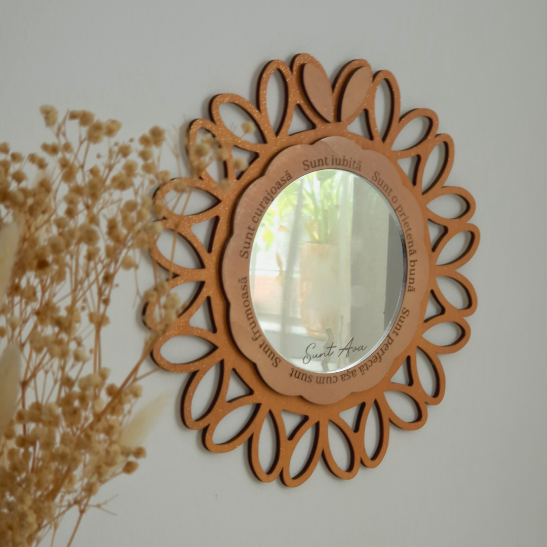 Oglindă Personalizată „Șoapte de Încredere” – Design Floral – Cadou pentru Fetițe