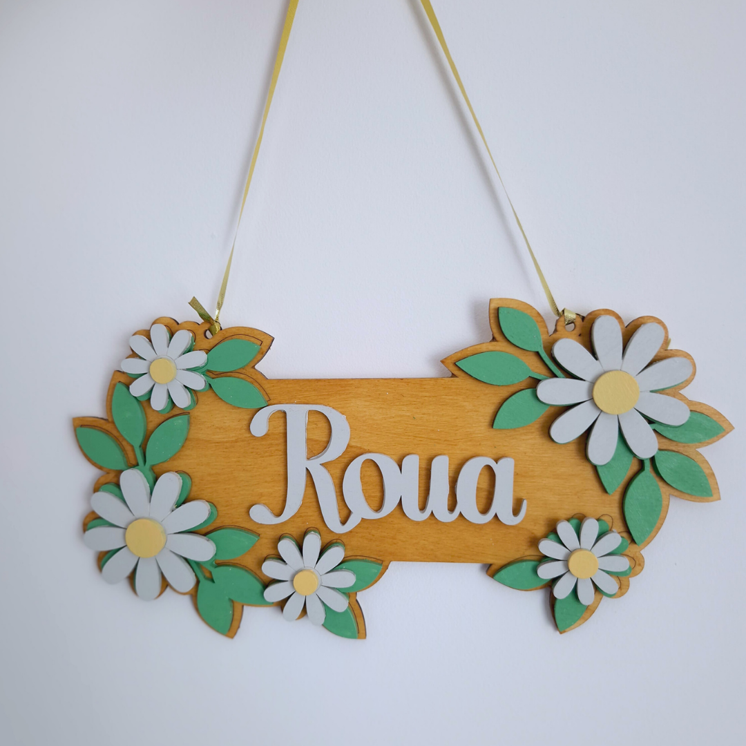 Semn Personalizat Nume Copil – Cadou Botez, Nou-Născut sau Aniversare (Model Flori)