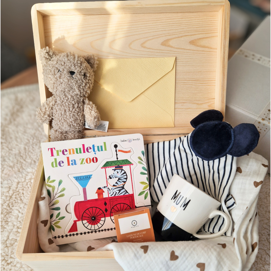 Set Cadou Mama și Bebelușul – Muselină, Jucării, Cană Ceramică